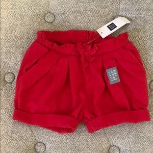 Gap Pleated shorts